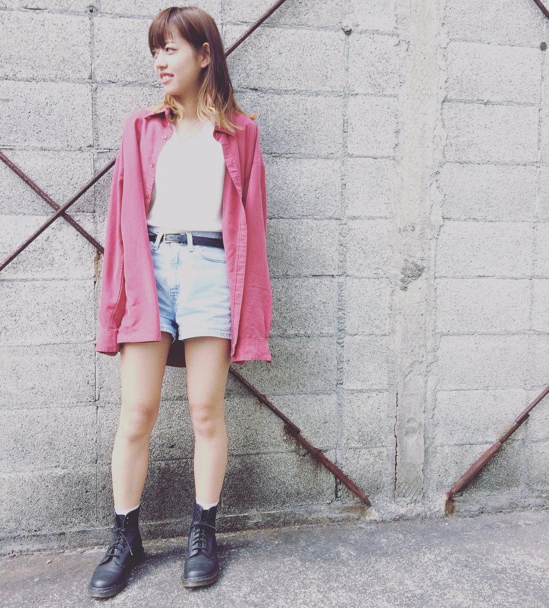 skd2194's tweet photo. #styleshooting
#tomona
#ファッションビジネス科
#シズデ https://t.co/5DTbdqZWgW