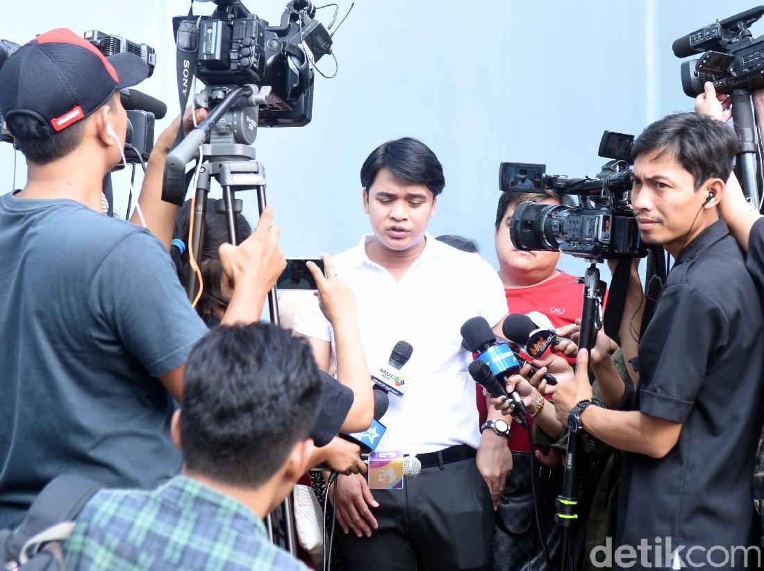 Rezeki 7 Turunan, Sinetran Horor Komedi Tayang di Trans TV Malam ini detik.id/60C7ki
