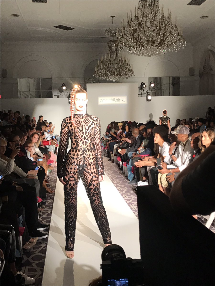 robinson2llcPR's tweet photo. #RobinsonSquaredLLC supported @AngelBrinks Fashion during #fgnyfw! https://t.co/vPn34Y3zDj