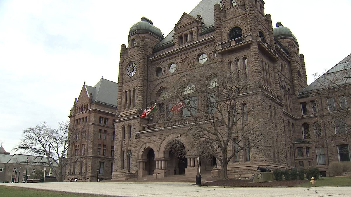 #Ontario legislature resumes amid two #Liberal trials; focus on labour and pot:   bit.ly/2jgpThY #onpoli https://t.co/7aXXXOEg59