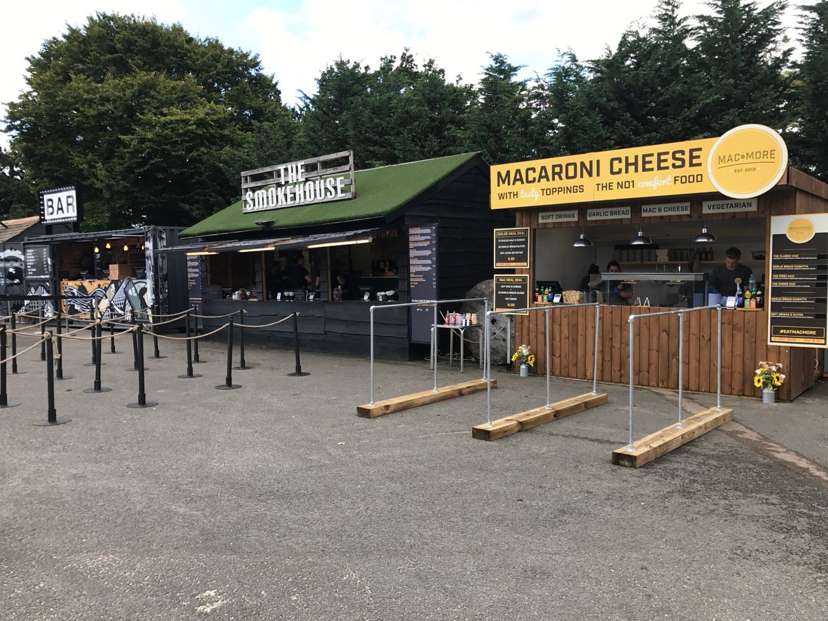 eatmacmore's tweet photo. #MacCabin onsite @Harlequins #TheStoop #Twickenham lots of happy customers and looking forward to the season ahead #COYQ #MacAndCheese https://t.co/aTyABhmEf0