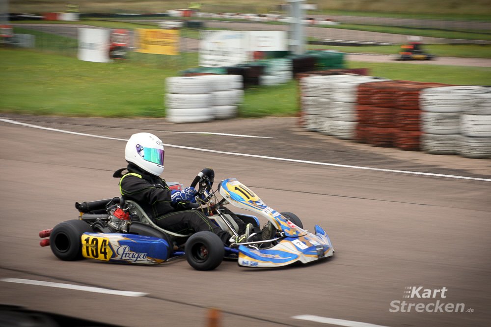 KartStrecken's tweet photo. OKC 2017 // Lauf 6 // Motodrom Belleben
#kart #okc #rotaxmax #kz2 #dd2 #okc24 https://t.co/FNqmmcmHei