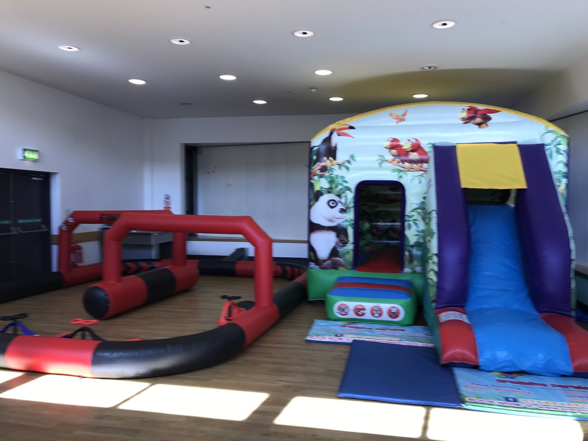 creative_partys's tweet photo. Nice party yesterday for a  very lucky birthday boy. Our didi car race track is only £50 when booked with any bouncy castle. #teamcp https://t.co/RuKIas01XU