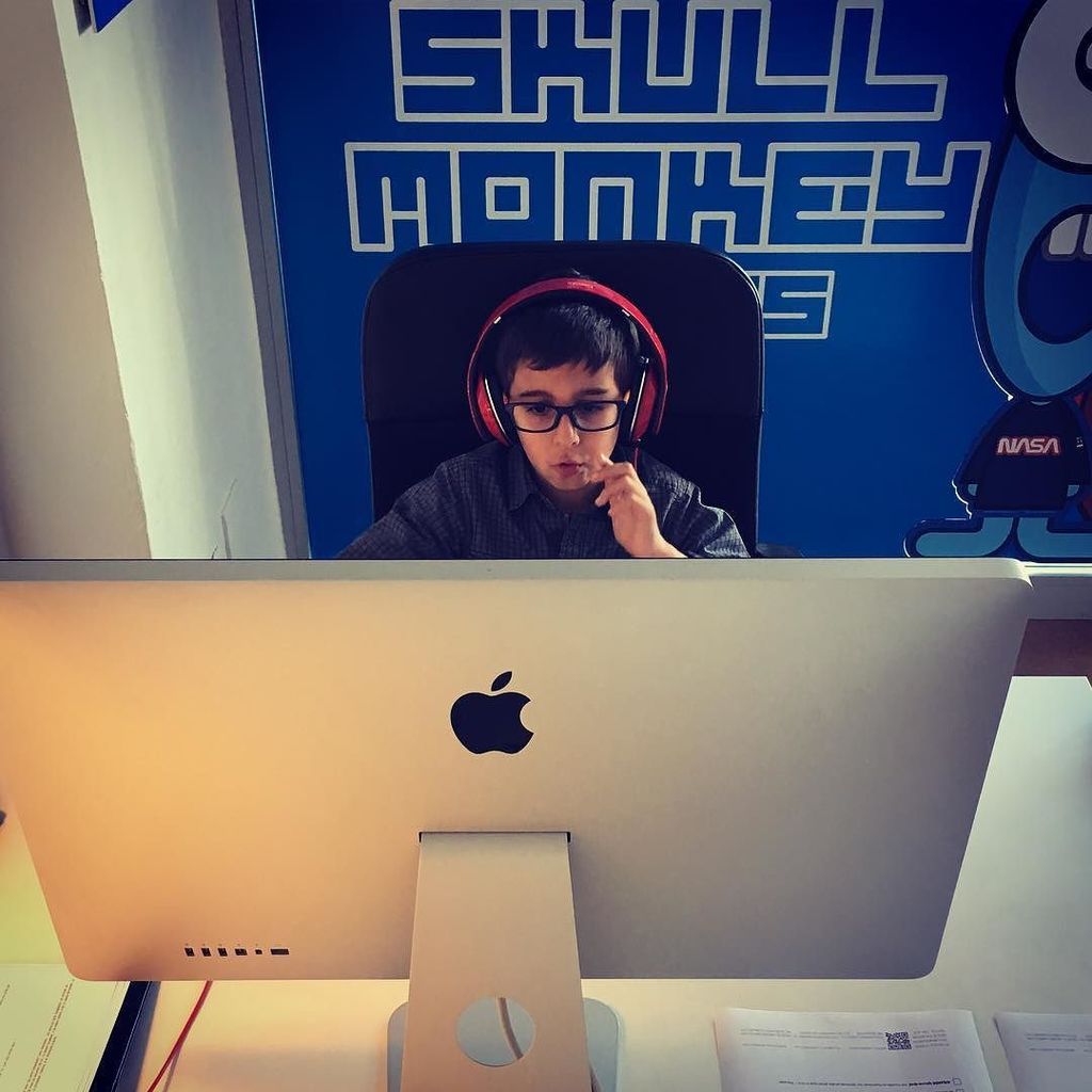 Josephbolart's tweet photo. Working hard at #skullmonkey office #mobilegames #gamedev #future https://t.co/Ed8T4Pxvyf https://t.co/Q8CHNVz43z