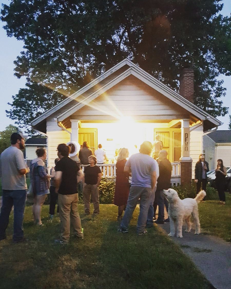 DEMO__Project's tweet photo. Happy birthday, DEMO! #fouryears #contemporaryart #contemporaryspringfield https://t.co/Oit8ELmf8s
