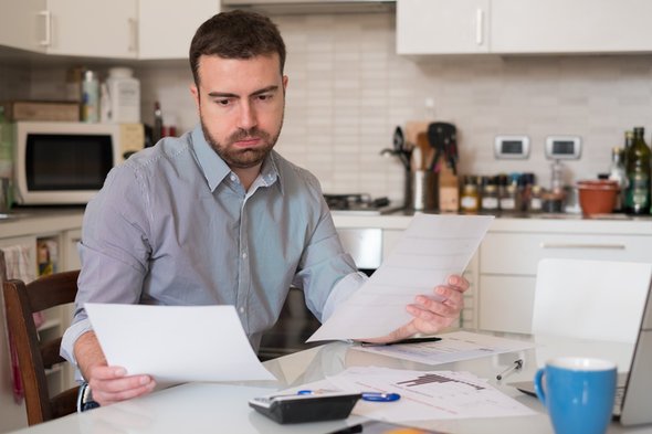 smartasset's tweet photo. How to remove debt collections from your credit report https://t.co/MkbXKfNw7E https://t.co/8ho4FdnilD