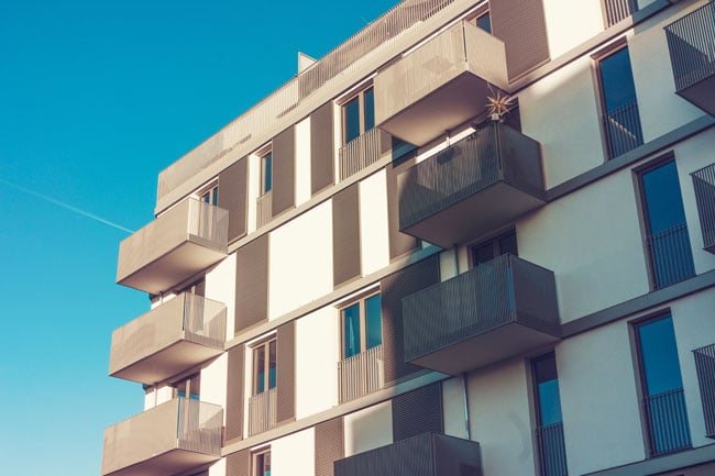aquamarkwindows's tweet photo. How do commercial #windowcleaners wash Juliet #balconies? #safetyfirst https://t.co/jaCCnC9eJL https://t.co/Ff8I0yr7uc