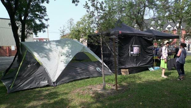 Two lives saved at #overdose prevention site over weekend:   bit.ly/2y03cC4 #ottnews @odpreventionott https://t.co/Ds7Zz69Irs