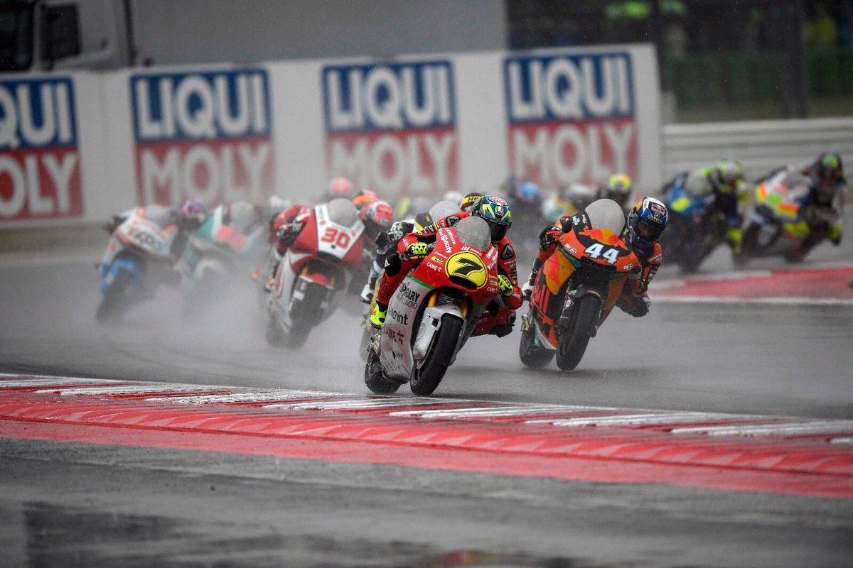 7balda's tweet photo. Wet racing at Misano #SanMarinoGP https://t.co/dYK0334I1j