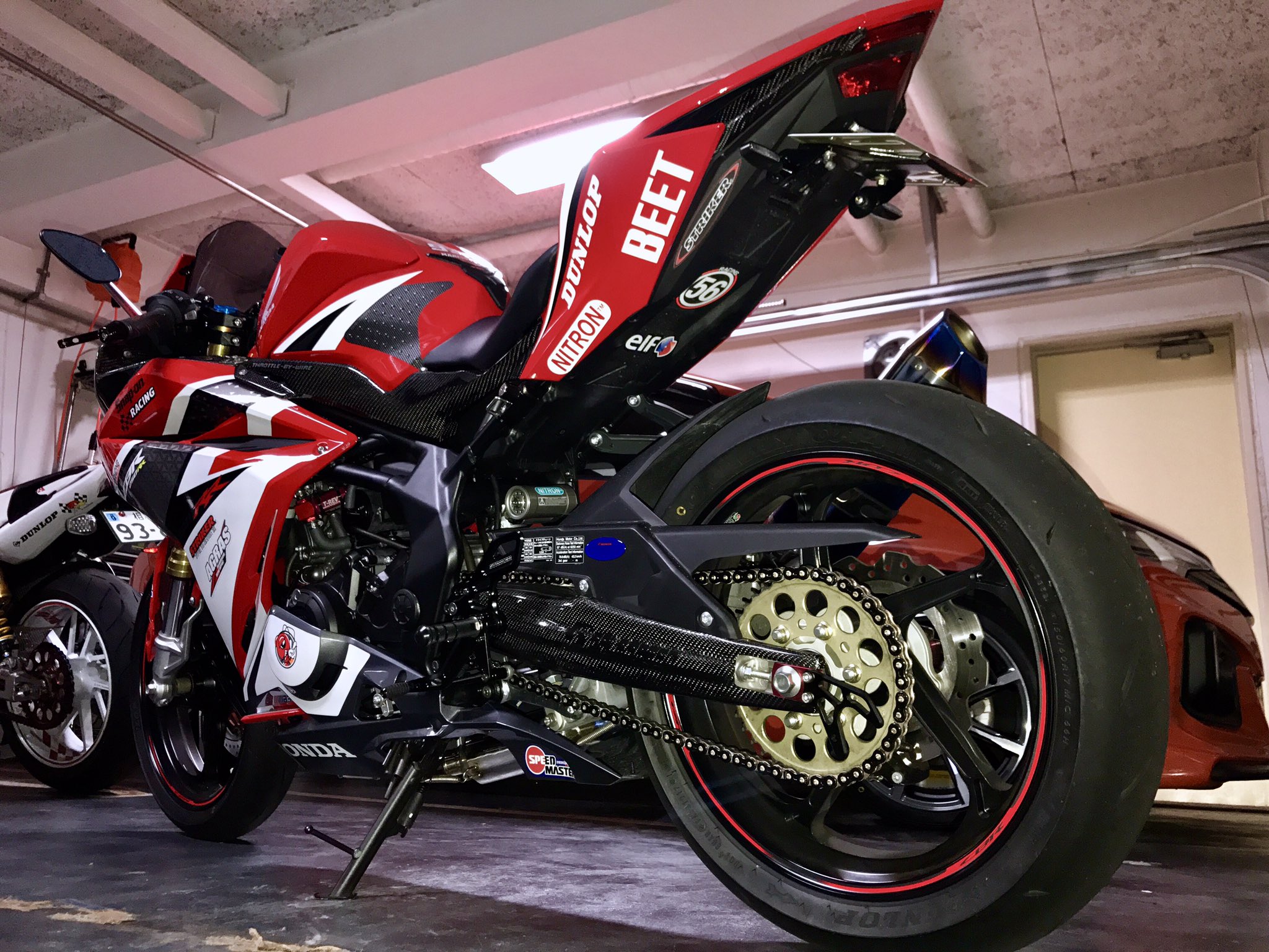 Tk Da Rr S Factory 99 Cbr250rr Mc51 の反対側の純正リムステッカーがようやく届いたので貼り付けた W これでアシンメトリースタイルから ようやく脱却 Ww 足回りがよりレーシーになったけど デカールチューンをもっと完璧に仕上げたい Tk Da Rr S Factory 99 Cbr250rr Mc51 の反対側の純正リムステッカーがようやく届いたので貼り付けた W これでアシンメトリースタイルから ようやく脱却 Ww 足回りがよりレーシーになったけど デカールチューンをもっと完璧に仕上げたい