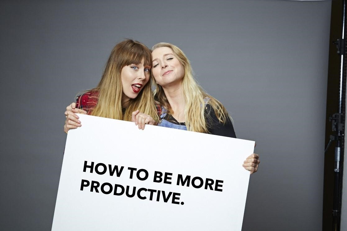 Tonight <a href="/TheDebrief/">The Debrief</a> are teaming up with <a href="/RedBullUK/">Red Bull UK</a> to record our 1st LIVE PODCAST!!! Watch live on facebook.com/TheDebrief  at 6pm!