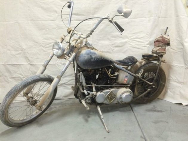 extremeCnB's tweet photo. 1946 FL Is A HELL’S ANGELS Incredible Barn Find!! - https://t.co/938PWnrC08 ... https://t.co/ti51TLMvZu