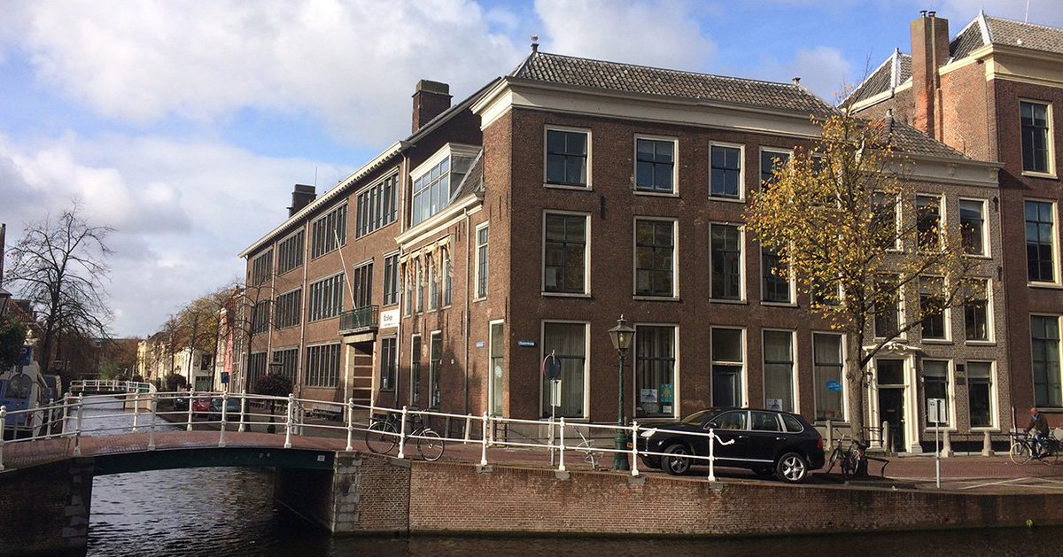 Plegt_Vos's tweet photo. Het monumentaal schoolgebouw wordt getransformeerd naar 16 unieke stadsappartementen. https://t.co/k0EXQrMxLY https://t.co/4WZji5VdhW
