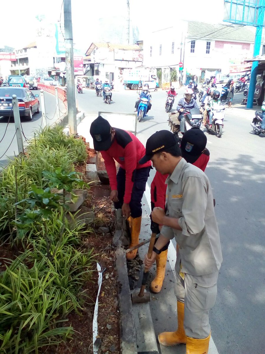 satgas jalan dan jembatan depok tweet media