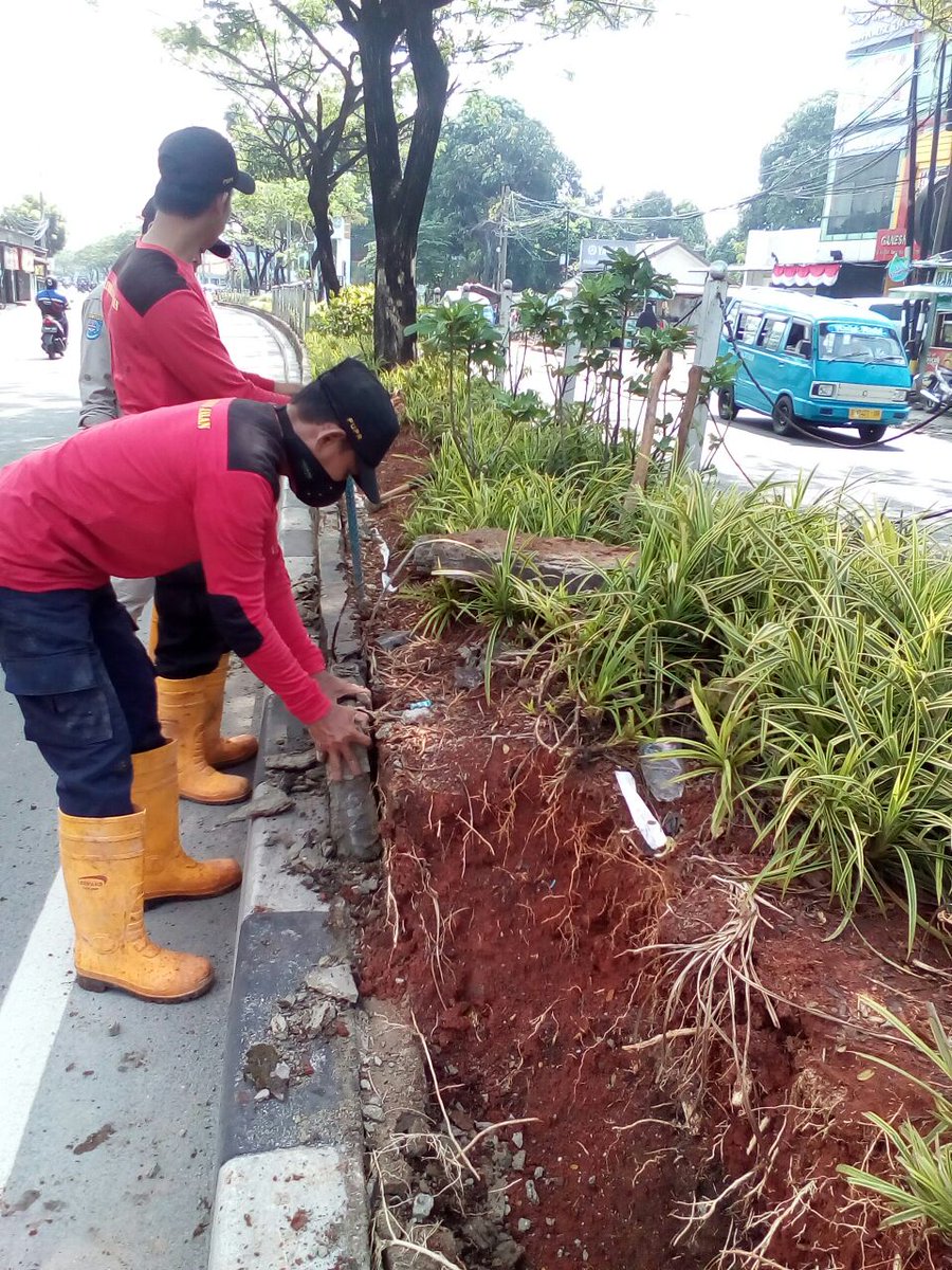 satgas jalan dan jembatan depok tweet media
