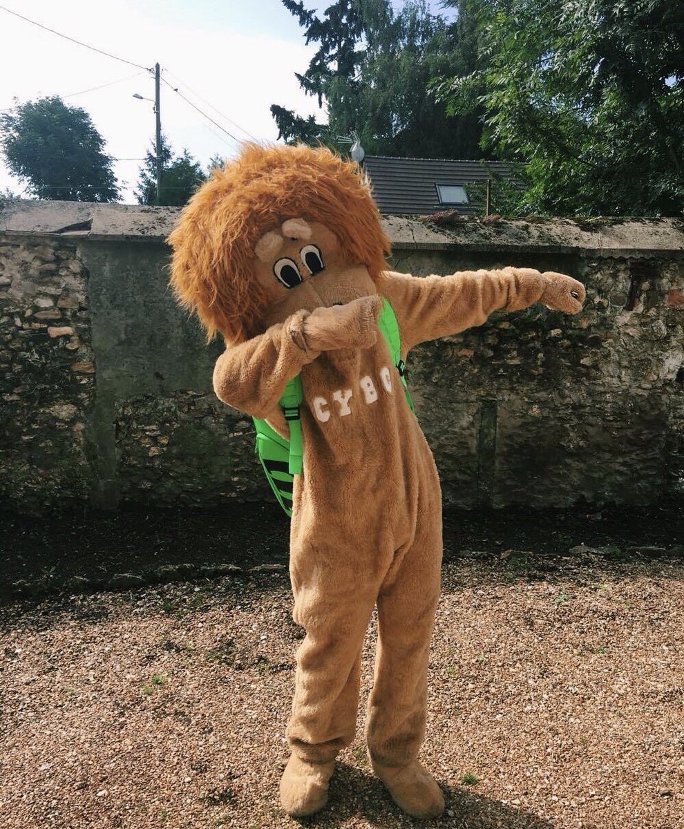 bdsesceunity's tweet photo. Bonne rentrée les lionceaux, hâte de vous retrouver plus en forme que jamais 💙🦁 #StayTuuuuuuned☄️ #vieassoesce https://t.co/wUyd4lltay