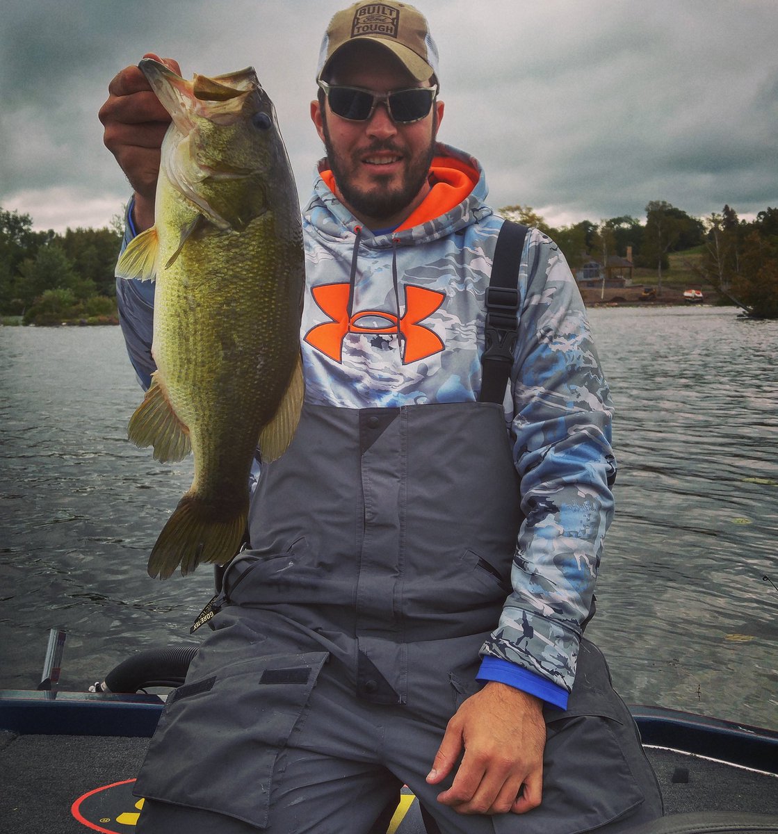 When you throw some @semoutdoors #MegaJigs you get crushed!! Beauty 4+ from #stoneylake

#Megajigs #xzonelures #bassfishing #CSFL