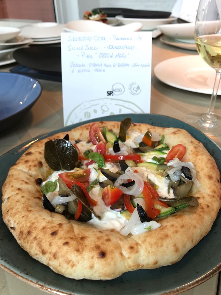 selecta_spa's tweet photo. Pizze d'autore direttamente da #InTheKitchenTour by @ChicChefs. #alleatiditalento #chicchef #itkt #primiziediSelecta #food #11settembre https://t.co/aIe3ZGvgHZ