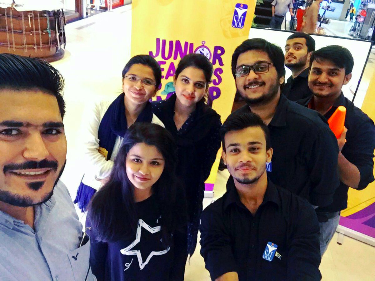 waqassadiqWDG's tweet photo. #Team https://t.co/ArbDv1PVnP