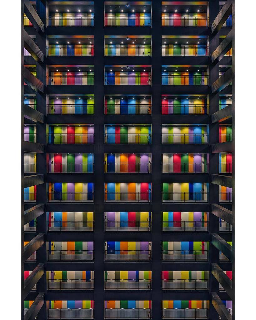 petestewphoto's tweet image. 'Spectrum'

Colorful interior architecture of a contemporary office space in Tokyo, Japan 🇯🇵 #japan_night_view #ig… ift.tt/2f0Dusm