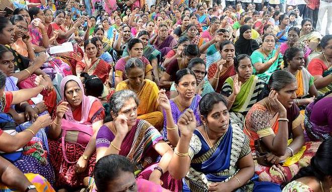 TeachSolidarity's tweet photo. Indian teachers fight for public education for all https://t.co/S3ZLrBgyAP @denizyildirim79 @samidhagarg @NYCoRE3000 @GlennFowlerAEU https://t.co/8cAKEHhr4Y