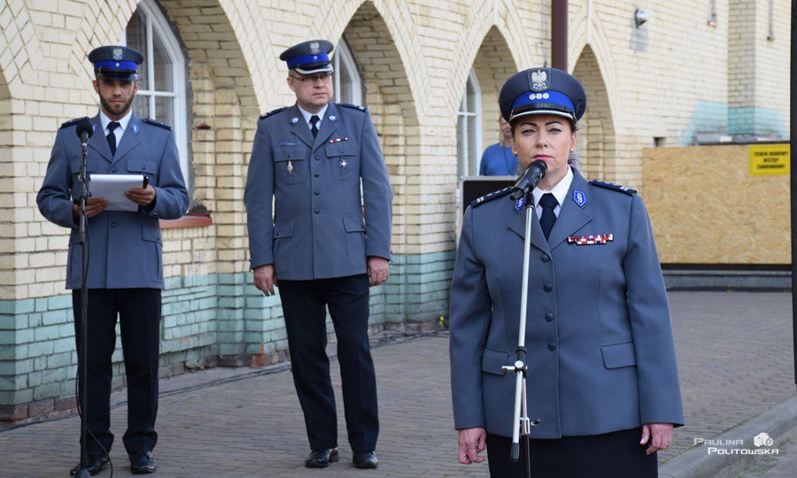 SPPila's tweet photo. Wmurowanie Aktu Erekcyjnego pod budowę budynku tymczasowego zamieszkania zbiorowego w Szkole Policji w Pile https://t.co/uQz8bKTVeJ