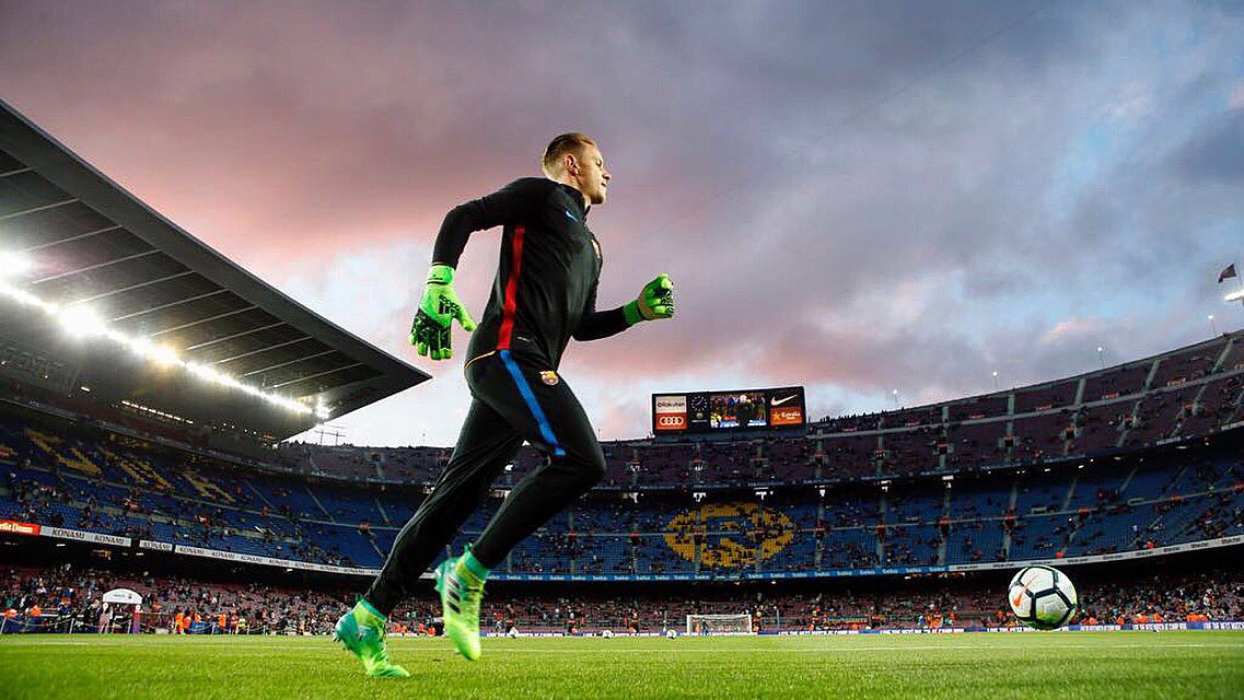 mterstegen1's tweet photo. Mañana vuelve la Champions contra la Juve. Os espero en mi casa, el Camp Nou 😎💪🏻⚽🔵🔴 https://t.co/8slV84pvij