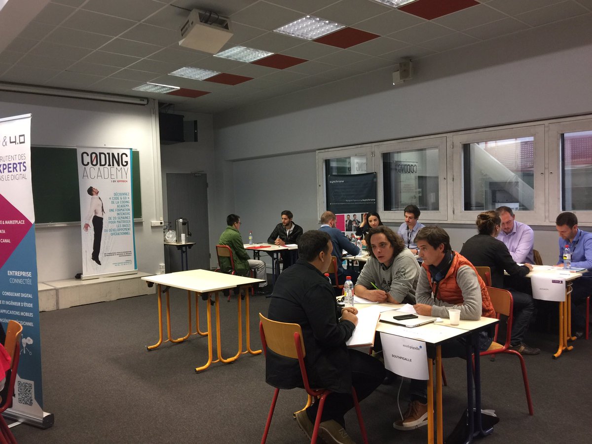 Coding_Academy's tweet image. {#Jobdating} Les présentations sont faites. Nos apprenants ont jusqu'à 18h pour échanger avec les entreprises. #codeAndGo #stage #recherche