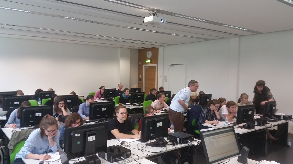 dhvlab's tweet photo. Erster Tag der #dhmuc -Summerschool: Volle Konzentration! Kurs: #DigiEditionen in der Praxis. https://t.co/2fNDBdwhDT