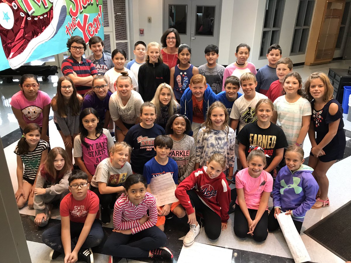 southoldelem's tweet photo. Thk you for singing Everyday Heroes in remembrance of the 9 11 heroes #september11 #neverforget @ellen_oneill @KennedyTreble @dgamberg https://t.co/9hmedLZfQL