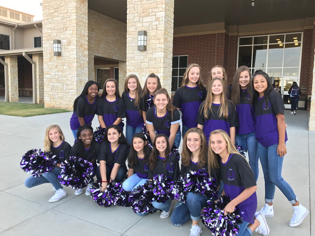 Leaman JH Cheer (@dljhcheer) on Twitter photo First day of school greetings from Leaman Cheerleaders! #ChargedUp @FulshearCharger <a href="/LeamanJH/">Leaman Junior High</a> <a href="/LamarCISD/">Lamar CISD</a> First day of school greetings from Leaman Cheerleaders! #ChargedUp @FulshearCharger <a href="/LeamanJH/">Leaman Junior High</a> <a href="/LamarCISD/">Lamar CISD</a>