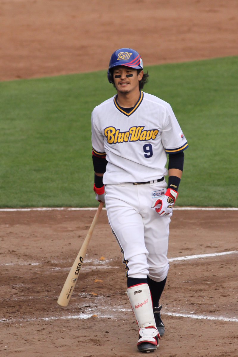 プロ野球の試合もないのでホームでもビジターでもない特殊ユニフォームの画像が見たいんだ Hashtag Pa Twitter