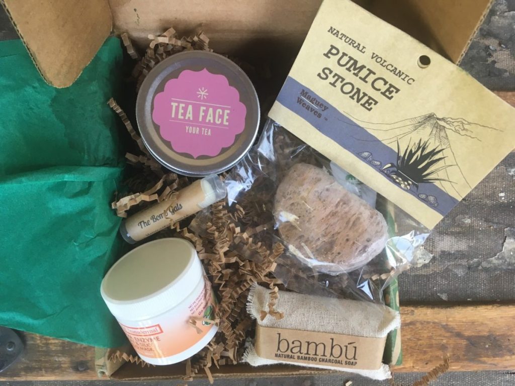 myboxaddiction's tweet photo. .@TerraBellaBox August review https://t.co/0iQU6uBqQY https://t.co/girILrABIO