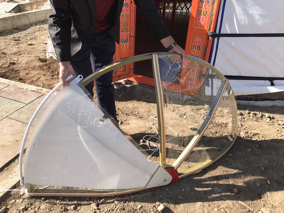 Өрх ийм болсон шүү. Дулаан алдахгүй бороонд бүтээхгүй