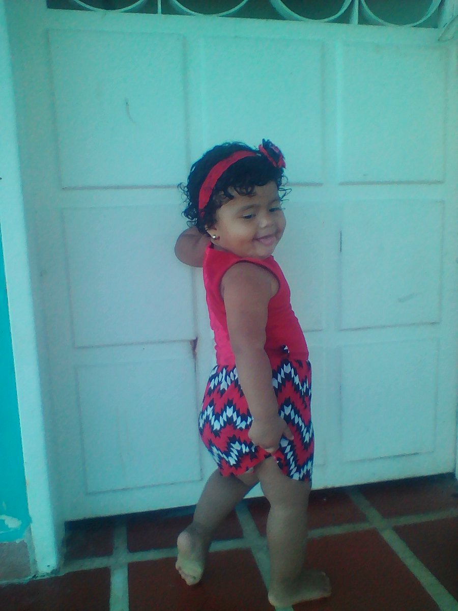 Yuselis_ferrer's tweet photo. Bella mi niña https://t.co/yua1JbEM8L