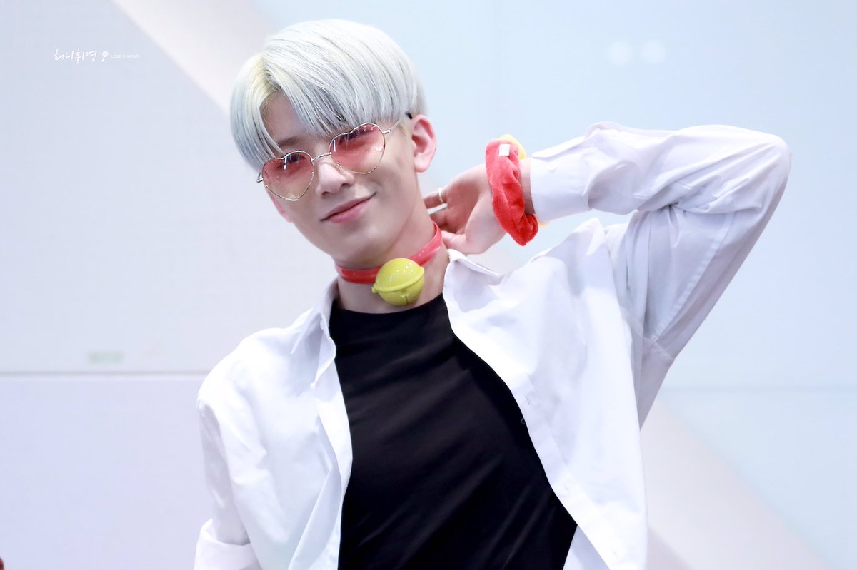 honey_hwiyoung tweet picture