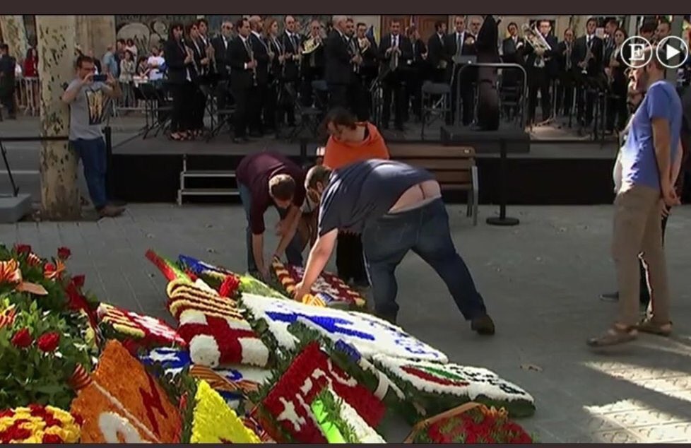 vmmelero's tweet image. Ja començen a veure les primeres urnes per 1 octubre. #Diada2017