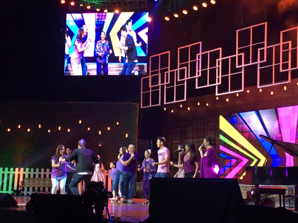stanjk__'s tweet photo. Tayo'y magsayawan πΆ hehe saya ng prod na to.π RT @ronan_sioson: Noble and Agoncillo Family #LoveGoalsALTLConcert #ALoveToLast #ALTLLimelight https://t.co/Nu4ELLH5Es