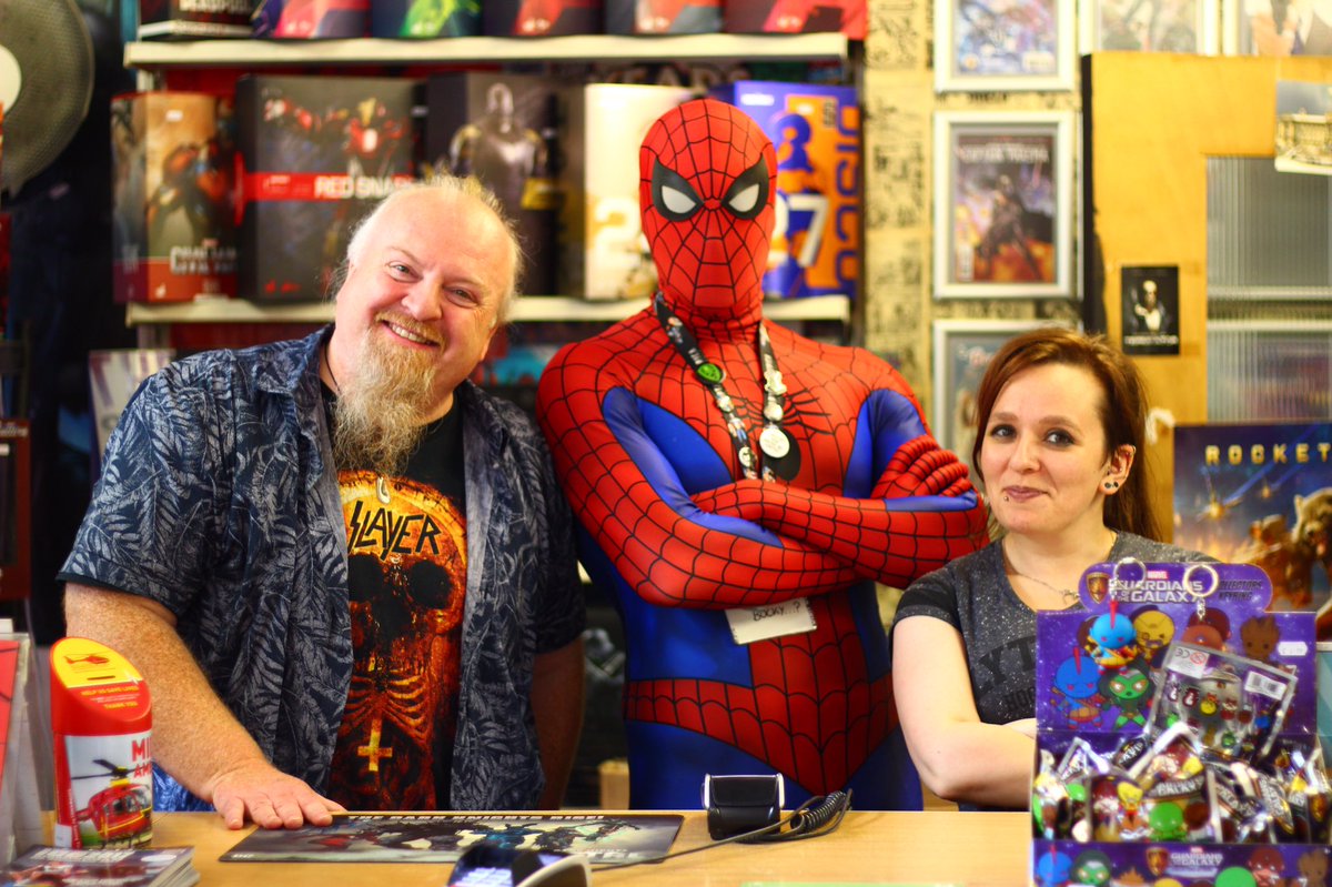 ZemoAmerica's tweet photo. Getting the work done @NostalgiaComics w/ @thelilperson
Had a great #icecomiccon made #amazing after visiting Nostalgia! @Marvel #spiderman https://t.co/WKQRfNzM65