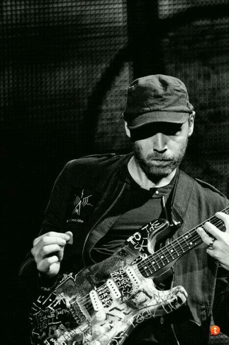 Happy 40th birthday to Jonny Buckland. Coldplay\s Lead guitarist. 
