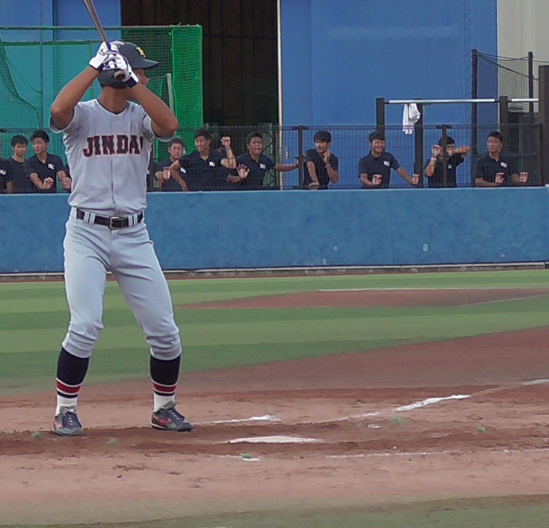 kngw_baseball's tweet photo. 神奈川大学
小材 龍輝外野手(①必由館)

新人戦や県交流戦を経て秋にデビュー。スイングに力強さがあり面白い。以前、関東学院大学にいた東原くんみたいなタイプになるのかな？ https://t.co/Ubnj8pSPZA