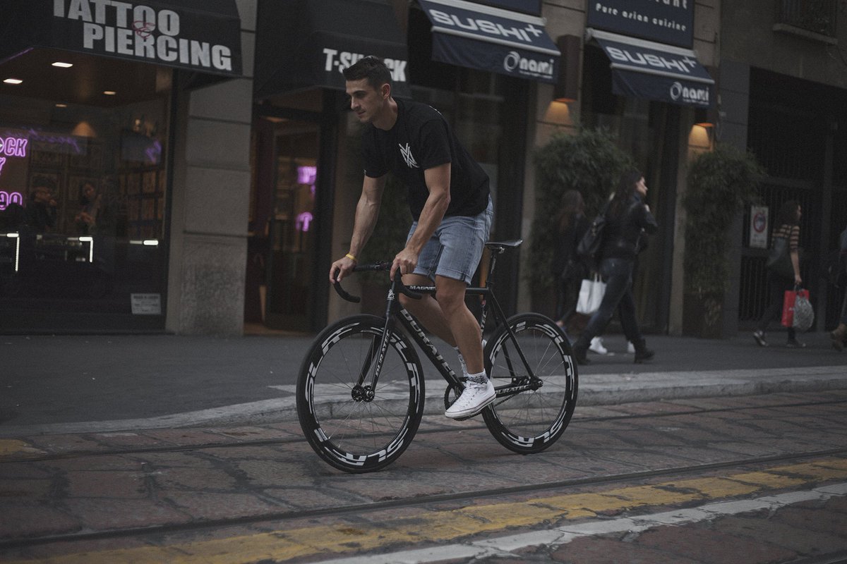 nvayrk's tweet photo. Back in 2015, Peter during #critweek for @Redhookcrit Milano No. 6, our very 1st shooting with our girl @CRedaschi
#nvayrk #cyclingconnects https://t.co/8omjGVySN3