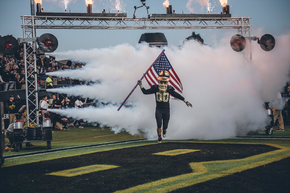 PurdueSports's tweet photo. #NeverForget 9/11 🇺🇸🇺🇸🇺🇸 #BoilerUp https://t.co/5EfDCFKEpt