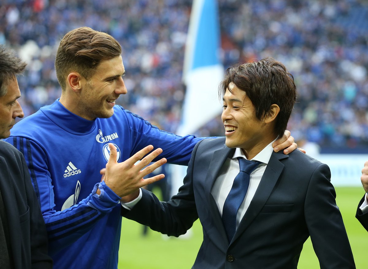 Fcシャルケ04 元気でね ウシー ゴレツカ 内田篤人 S04