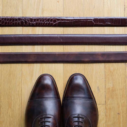 StyleWithJosh's tweet image. I think the gator works best here. It highlights the darker brown tones in the #johnlobb museum calf without being too matchy #mensfashion