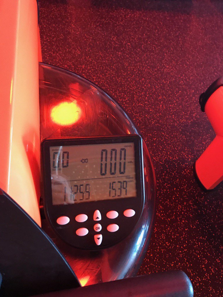 KimberliteK's tweet photo. @orangetheorytay I hope I got all the hashtags right. Here is my #1000m π #rowforrelief #alloutforhouston #waterrower https://t.co/1LYvC2U0WU