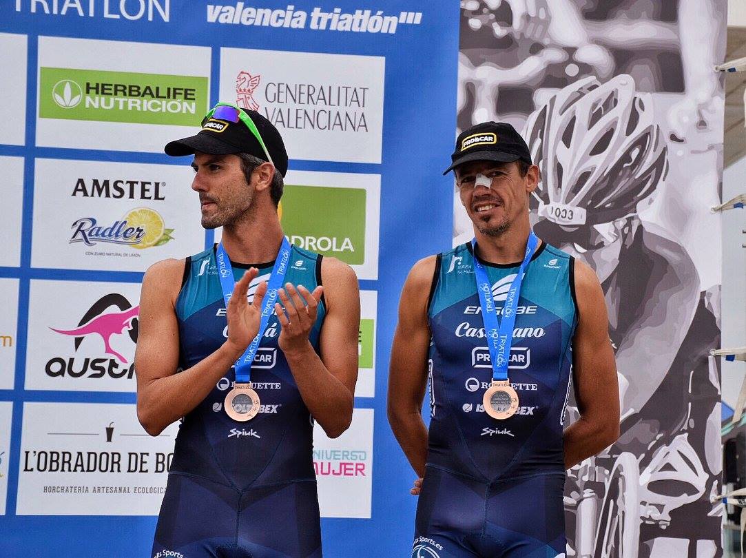 hectortriatlon's tweet photo. La crónica post carrera más esperada,os contamos como vivimos nosotros el Campeonato de España
https://t.co/vR195qeTlX https://t.co/DmvRw6Y9al