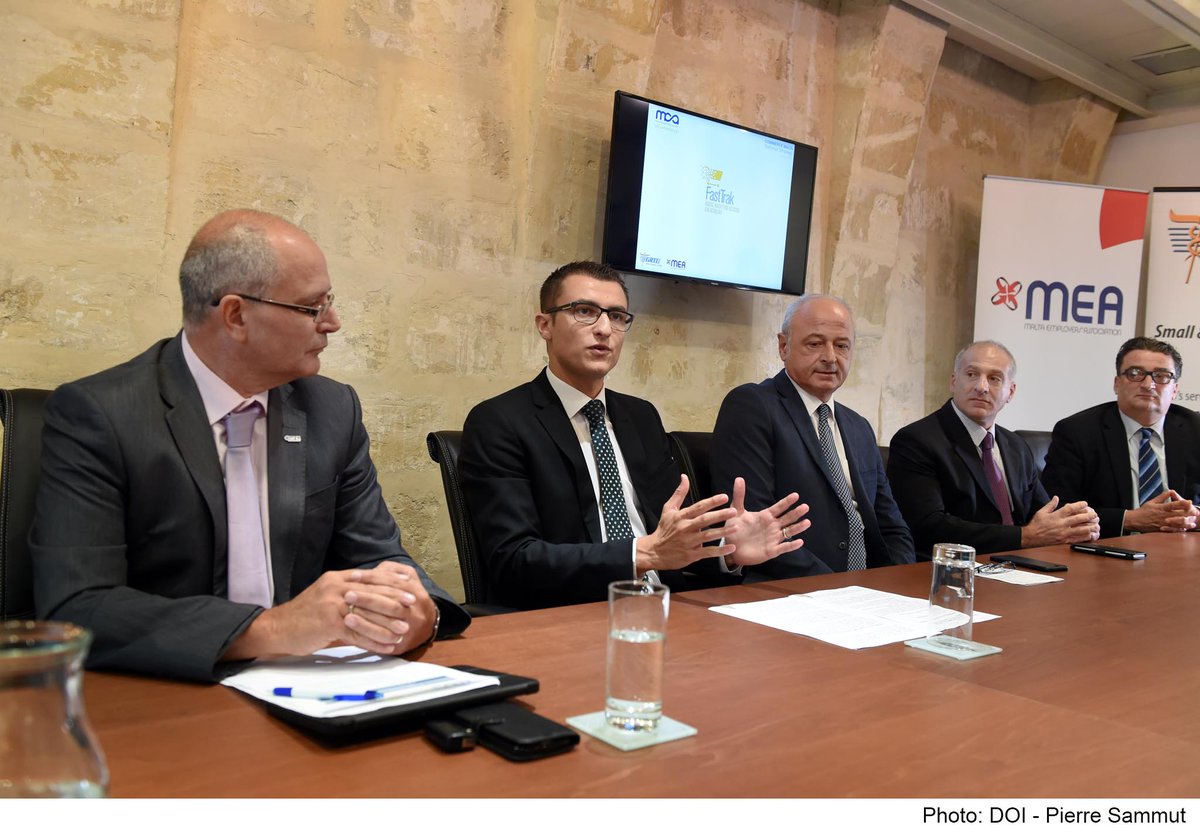 MaltaGov's tweet image. #Malta PS @SilvioSchembri launches #FastTrak init &amp;amp; revision of #eCommerce Strategy, raising awareness of #socialmedia use by #businesses