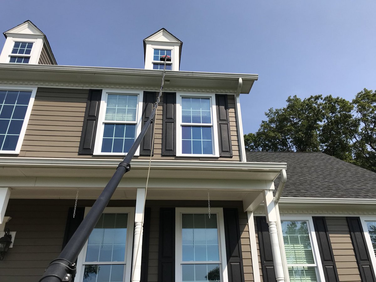 TheCVG's tweet photo. Third story? No problem. #windowcleaning #ctwindowcleaning #avonct #windowwasher #residentialwindowcleaning #wfp #cleanwindows #rad #sweet https://t.co/QJ0B8GyRle
