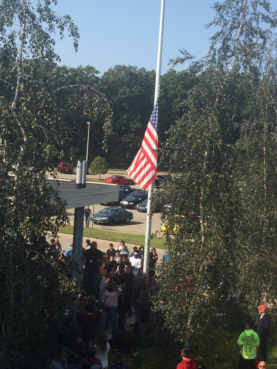 principal46's tweet photo. September 11 prayer around the pole tribute at OVHS.@ovlive @ovhsstudentsec #Ovpride. https://t.co/Guk1AKEeRK